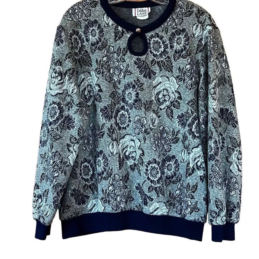 Cricket Lane Vintage Gray Blue Floral Knit Top Size Large